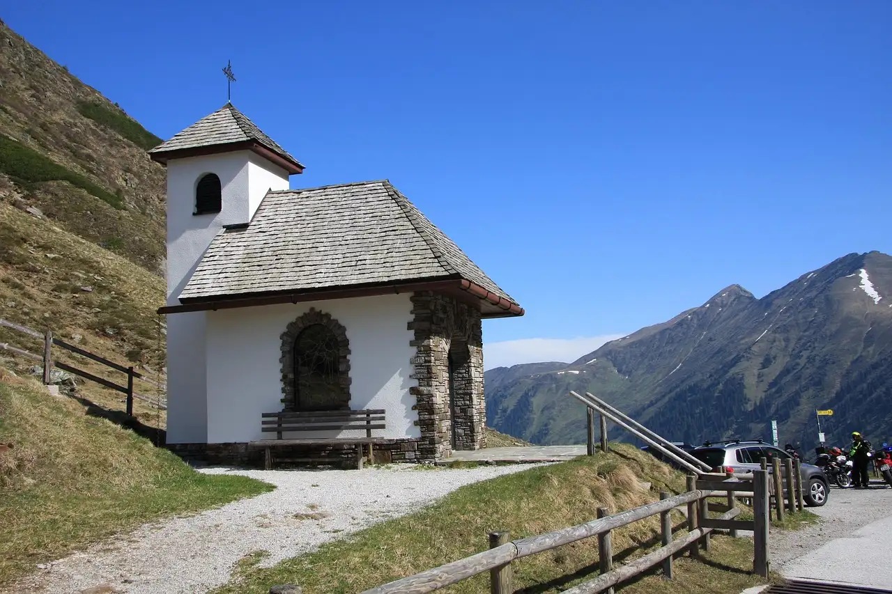 EPDM Roofing: Durable, Rubber Membranes for Flat Roofs