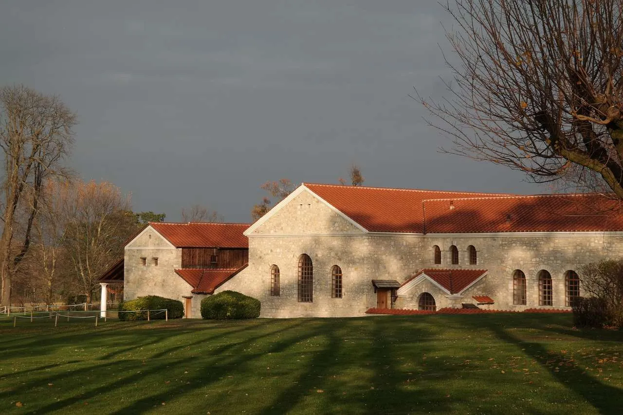 Metal Roofing Panels: Durable, Efficient Roofing Solutions